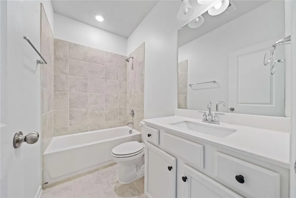 Doraville, Georgia 30360, United States, 4 Bedrooms Bedrooms, ,4 BathroomsBathrooms,Residential,Active,146917