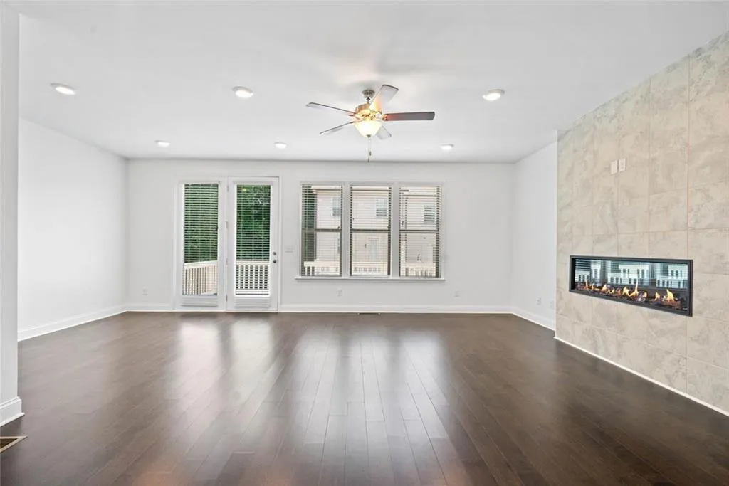 Doraville, Georgia 30360, United States, 4 Bedrooms Bedrooms, ,4 BathroomsBathrooms,Residential,Active,146917