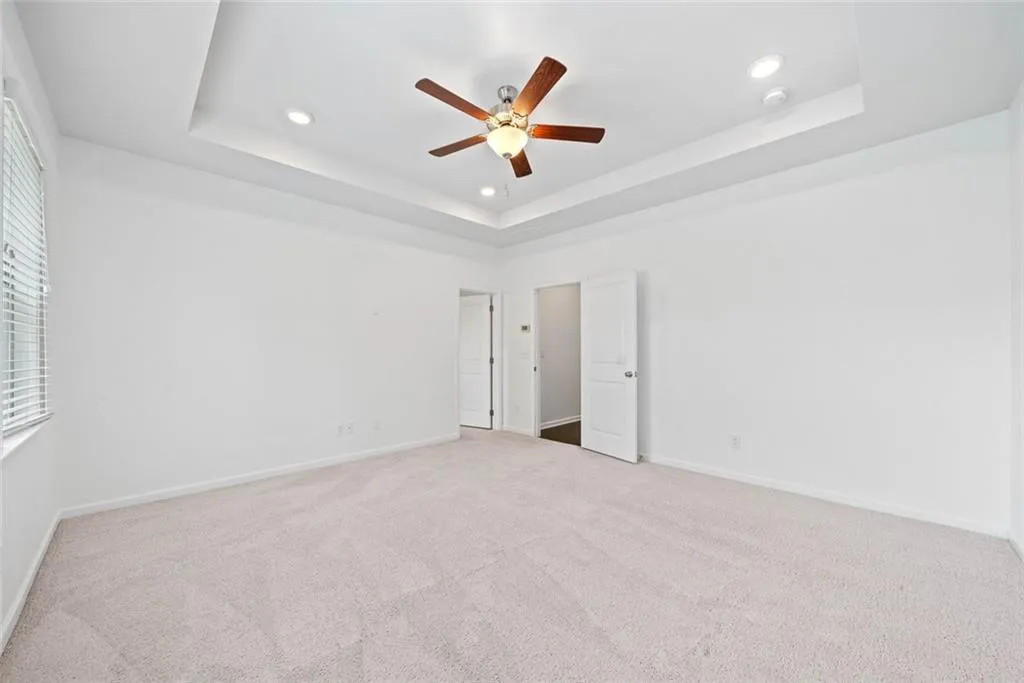 Doraville, Georgia 30360, United States, 4 Bedrooms Bedrooms, ,4 BathroomsBathrooms,Residential,Active,146917