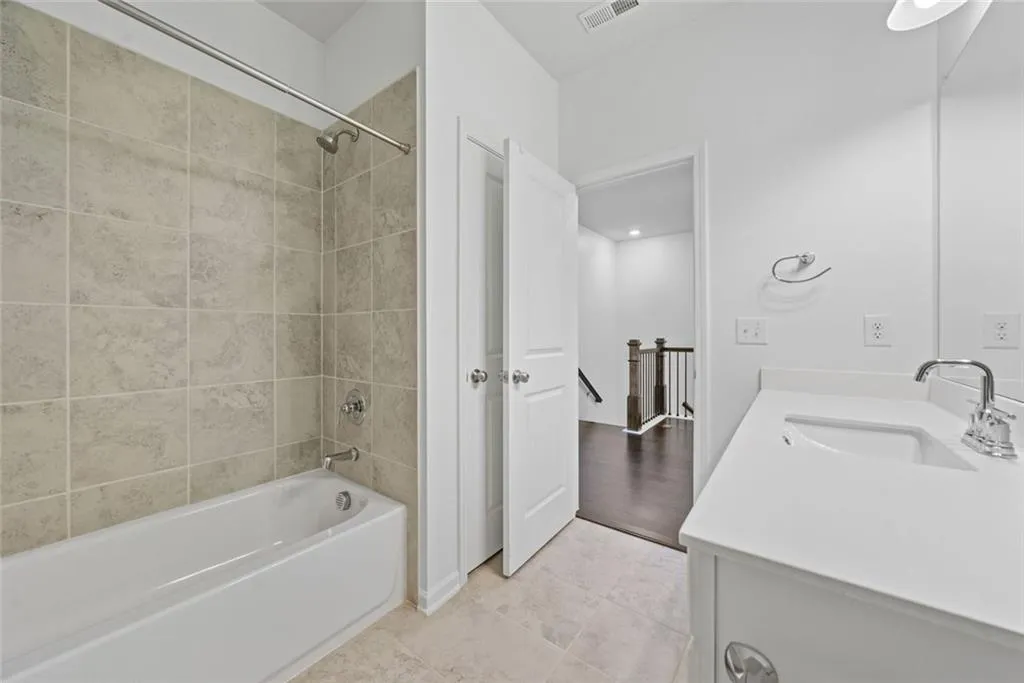 Doraville, Georgia 30360, United States, 4 Bedrooms Bedrooms, ,4 BathroomsBathrooms,Residential,Active,146917