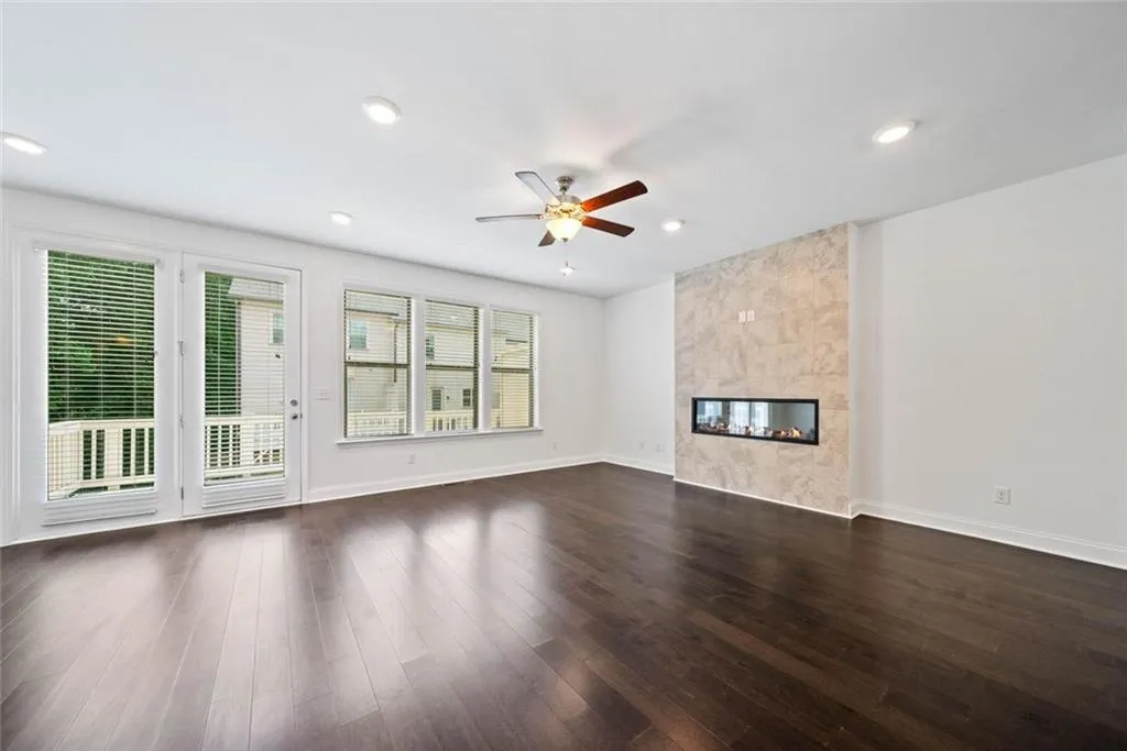 Doraville, Georgia 30360, United States, 4 Bedrooms Bedrooms, ,4 BathroomsBathrooms,Residential,Active,146917