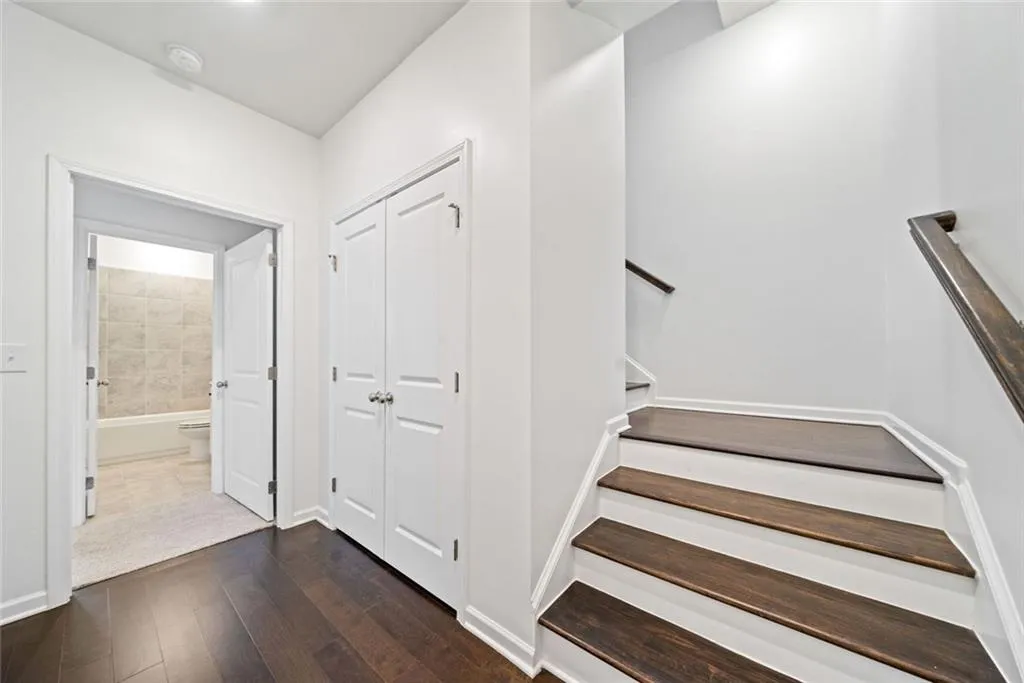 Doraville, Georgia 30360, United States, 4 Bedrooms Bedrooms, ,4 BathroomsBathrooms,Residential,Active,146917