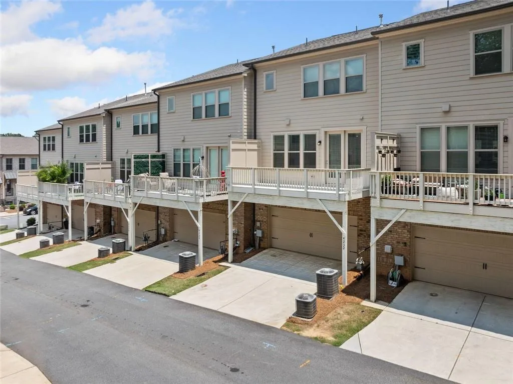 Doraville, Georgia 30360, United States, 4 Bedrooms Bedrooms, ,4 BathroomsBathrooms,Residential,Active,146917