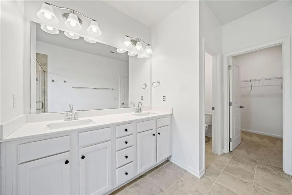 Doraville, Georgia 30360, United States, 4 Bedrooms Bedrooms, ,4 BathroomsBathrooms,Residential,Active,146917