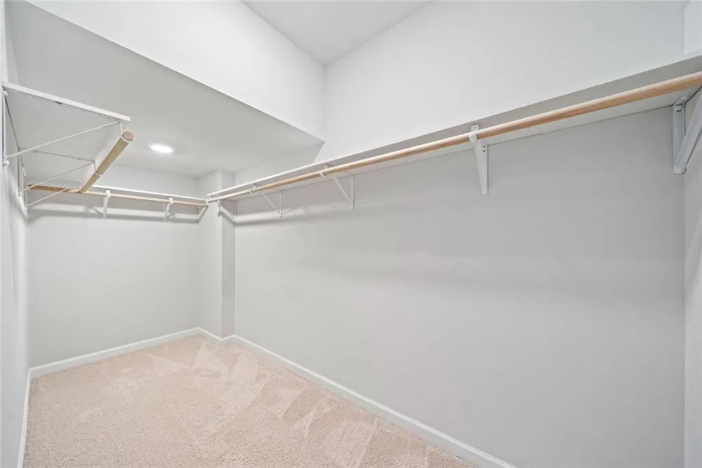 Doraville, Georgia 30360, United States, 4 Bedrooms Bedrooms, ,4 BathroomsBathrooms,Residential,Active,146917