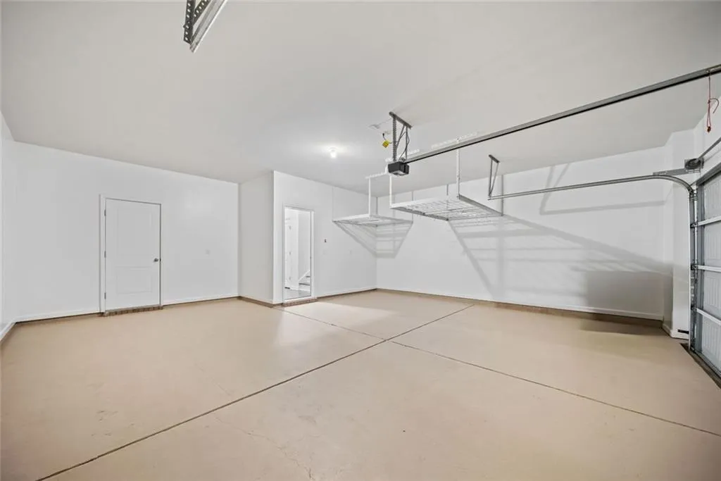 Doraville, Georgia 30360, United States, 4 Bedrooms Bedrooms, ,4 BathroomsBathrooms,Residential,Active,146917