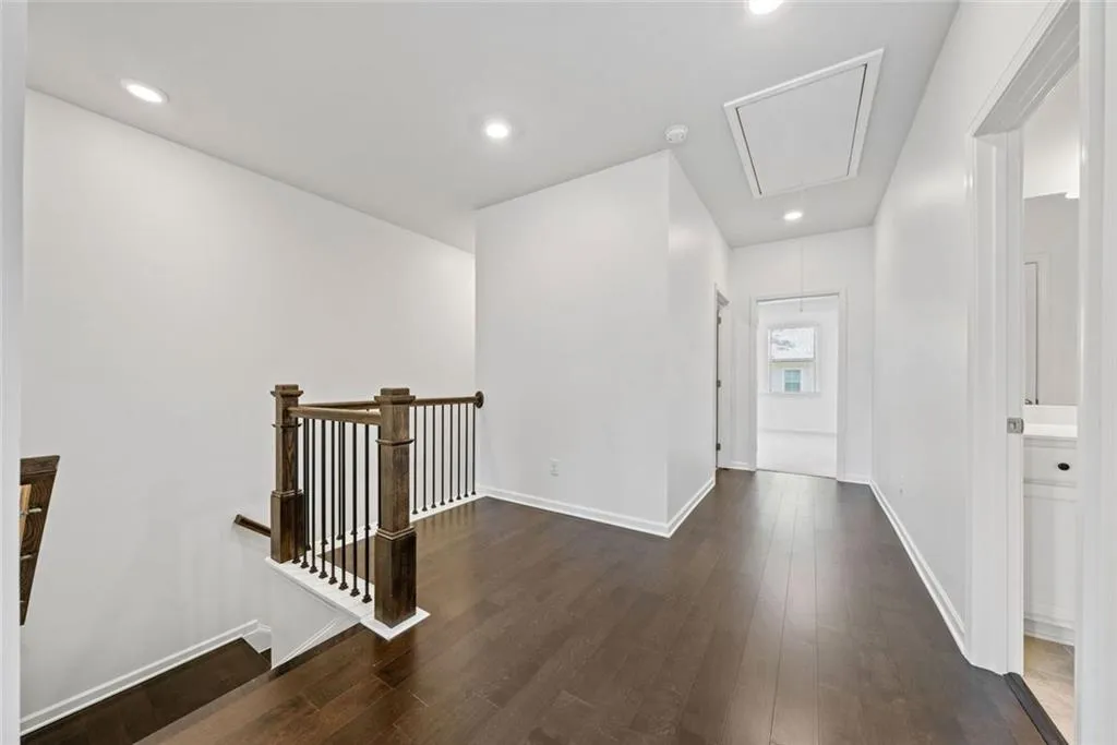 Doraville, Georgia 30360, United States, 4 Bedrooms Bedrooms, ,4 BathroomsBathrooms,Residential,Active,146917