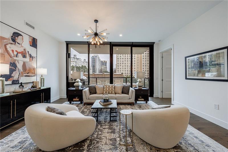 2425 Peachtree Road NE