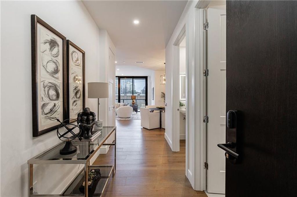 Photo of 2425 Peachtree Road NE, Atlanta, GA 30305 (MLS # 7729061)