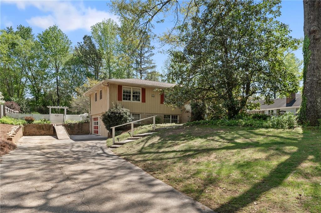 2062 Cezar Drive, Kennesaw, Georgia image 1
