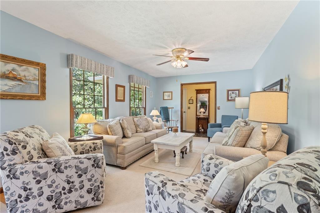 2062 Cezar Drive, Kennesaw, Georgia image 7