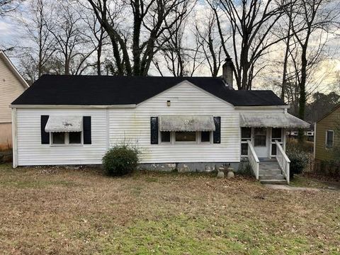 1386 Bluefield Drive SW Atlanta GA 30310