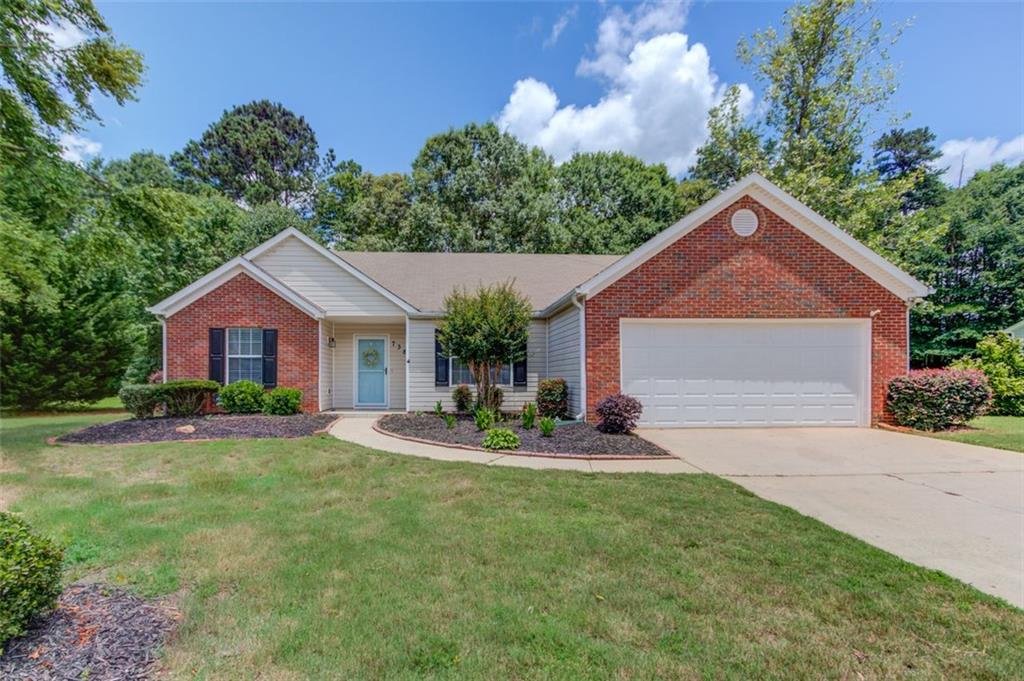 NO SHOWINGS UNTIL WEDNESDAY JUNE 25!!!
Welcome to 738 Baskins Circle – your next easy-living retreat in Winder!
This stepless 3-bedroom, 2-bath ranch offers a spacious layout with an oversized living room, soaring vaulted ceilings, and a cozy fireplace. The kitchen overlooks the living area and includes both an eat-in breakfast nook and a separate dining room—perfect for everyday living and entertaining.
Perfect for first-time buyers, those looking to downsize, or anyone ready to say goodbye to stairs, this home offers practical comfort with room to make it your own. The primary suite includes a soaking tub, separate shower, and walk-in closet. Two additional bedrooms and a full guest bath round out the interior with comfortable space for family or visitors.
Enjoy your morning coffee on the screened-in back porch while listening to birds chirp in your peaceful backyard. A 2-car garage offers convenience and storage space.
Optional swim/tennis amenities add even more value to this well-located home.
Sellers are motivated and looking for the right offer to make a deal. Schedule your showings today!