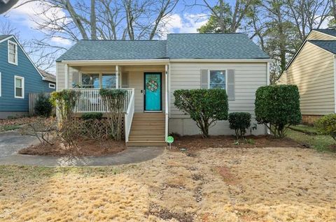 Photo of 631 Quillian Avenue, Decatur, GA 30032 (MLS # 7722078)