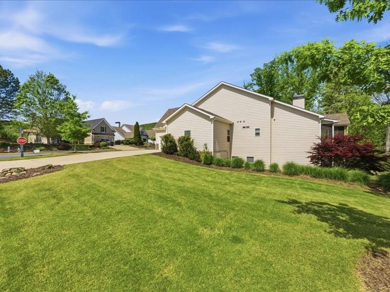 120 Hawks Trail