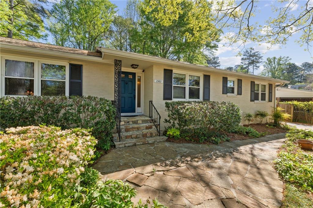 2562 Circlewood Road NE