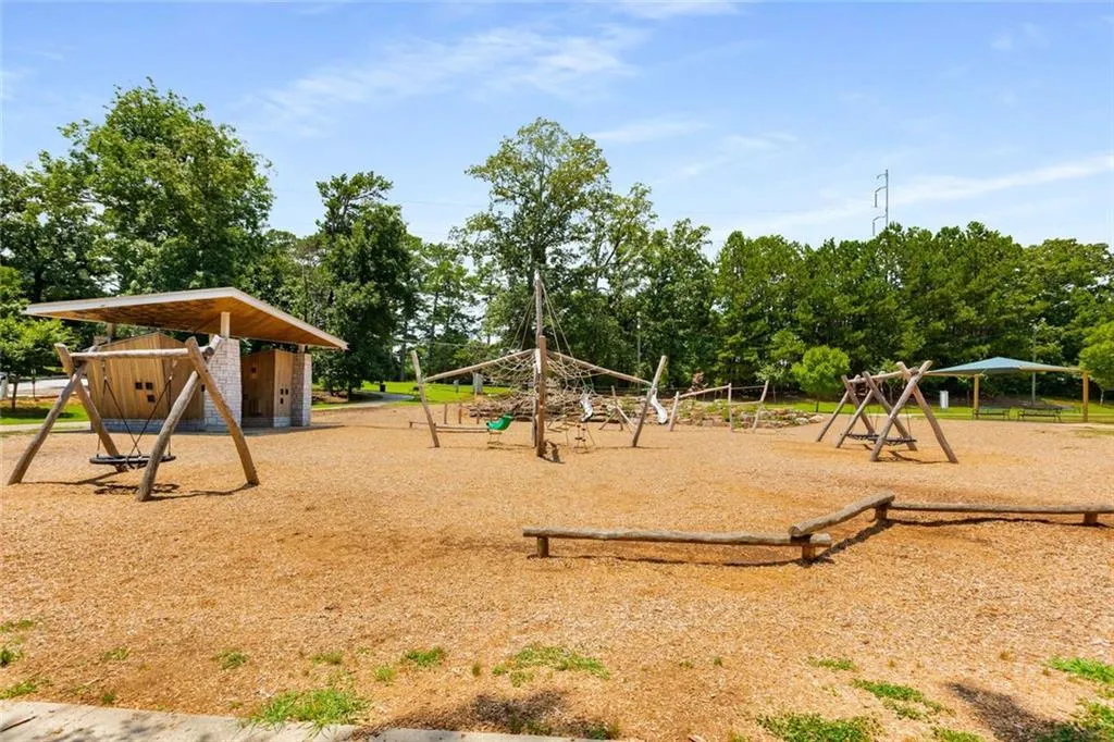 Atlanta, Georgia 30319, United States, 1 Bedroom Bedrooms, ,2 BathroomsBathrooms,Residential,Active,160678