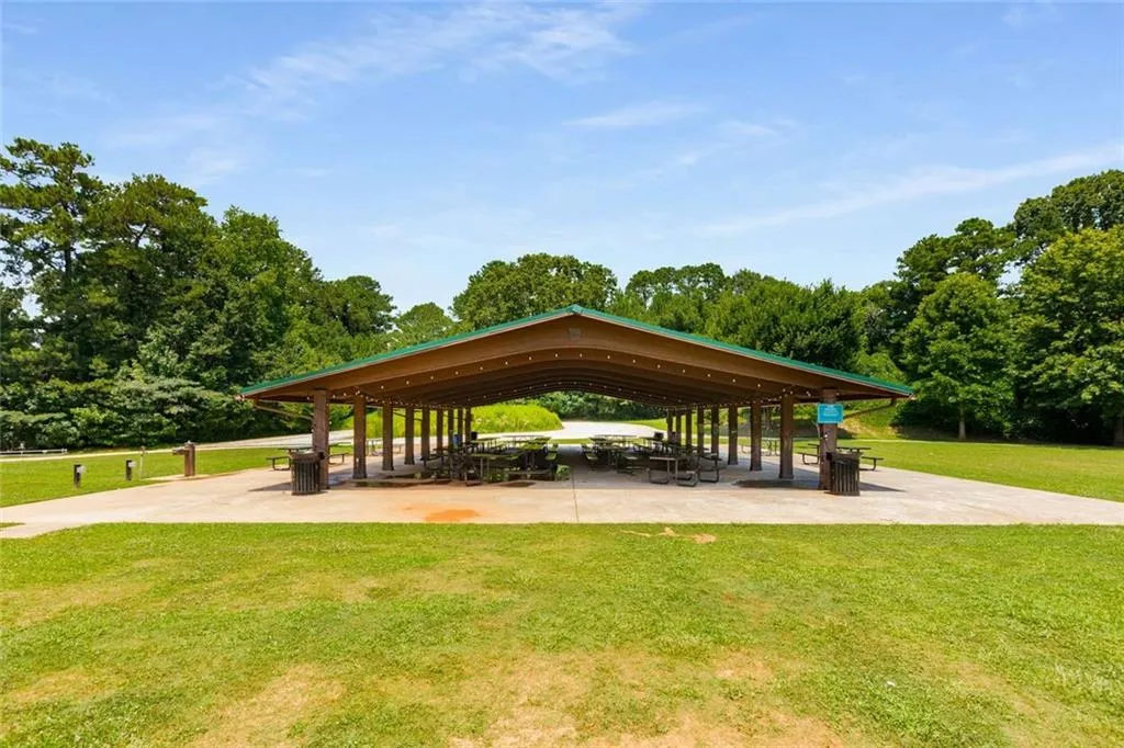 Atlanta, Georgia 30319, United States, 1 Bedroom Bedrooms, ,2 BathroomsBathrooms,Residential,Active,160678