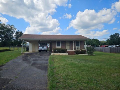 A home in Thomaston