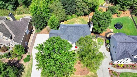 A home in Dacula