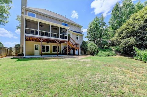 A home in Dacula