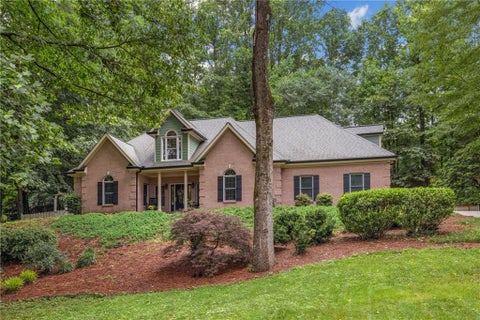 Homes For Sale - 2520 Little John Lane<br/> Cumming, GA 30040