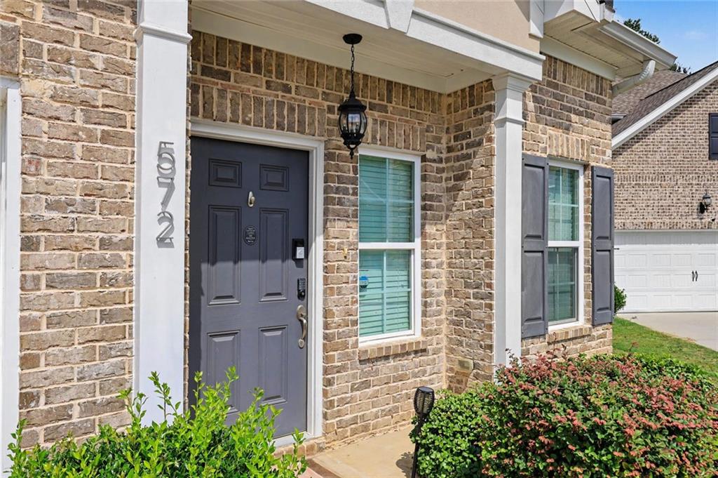 572 Sprayberry Drive