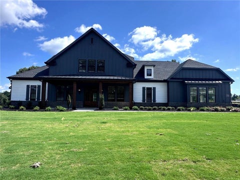 Homes For Sale - 7950 Grand Meadow Run<br/> Gainesville, GA 30506