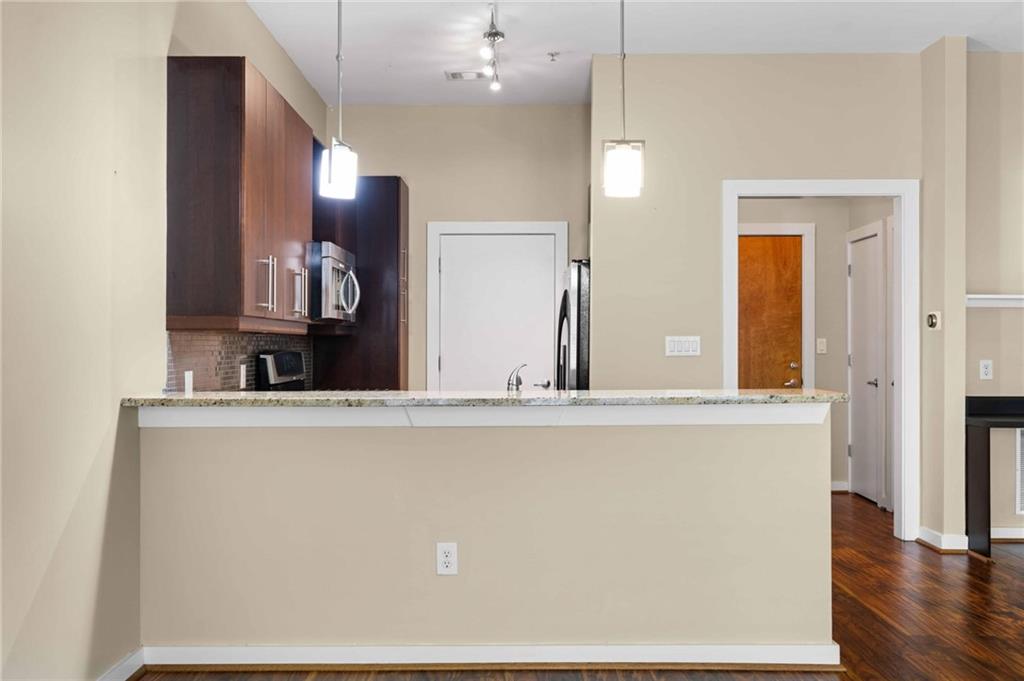 870 Inman Village Parkway NE 204