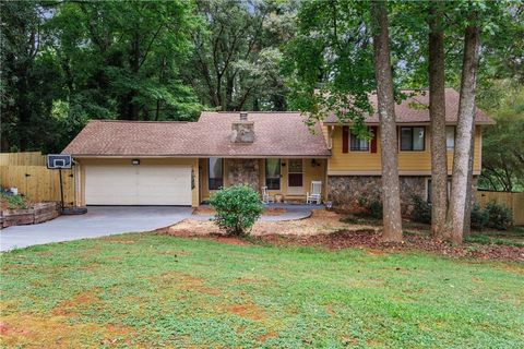 Photo of 5002 Abbey Lane SW, Lilburn, GA 30047 (MLS # 7626460)