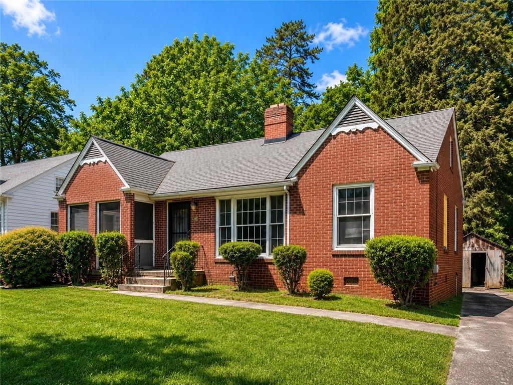 413 Hillside Drive SW