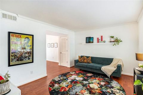 6940 Roswell Road 16B Atlanta GA 30328