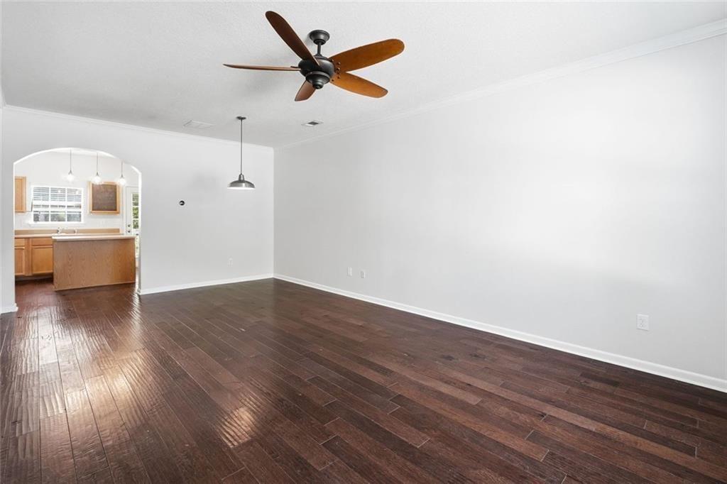 2086 Del Lago Circle