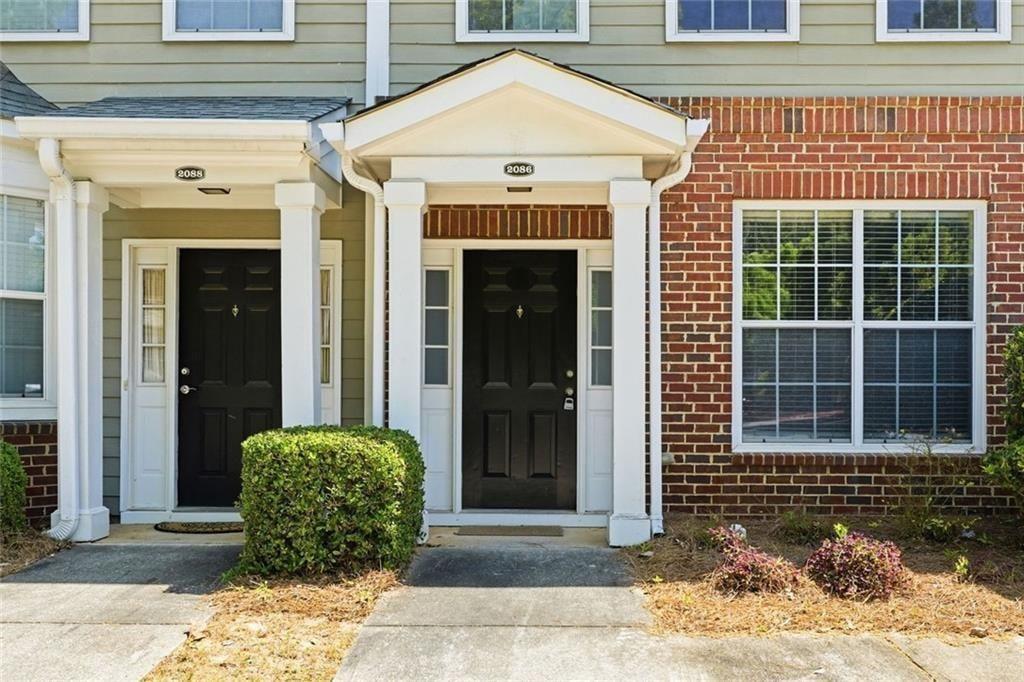 2086 Del Lago Circle