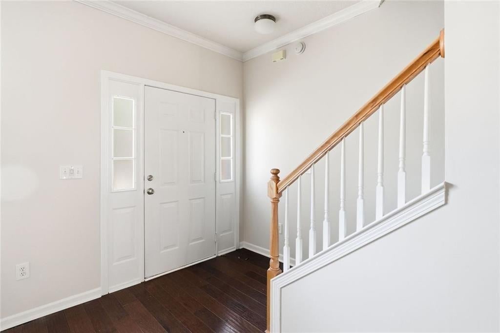 2086 Del Lago Circle