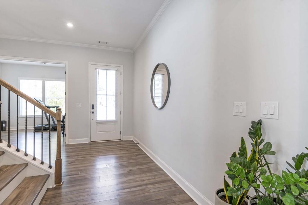 2595 Whistler Way NE