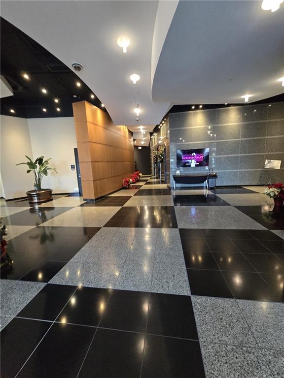 3338 Peachtree Road NE 1809