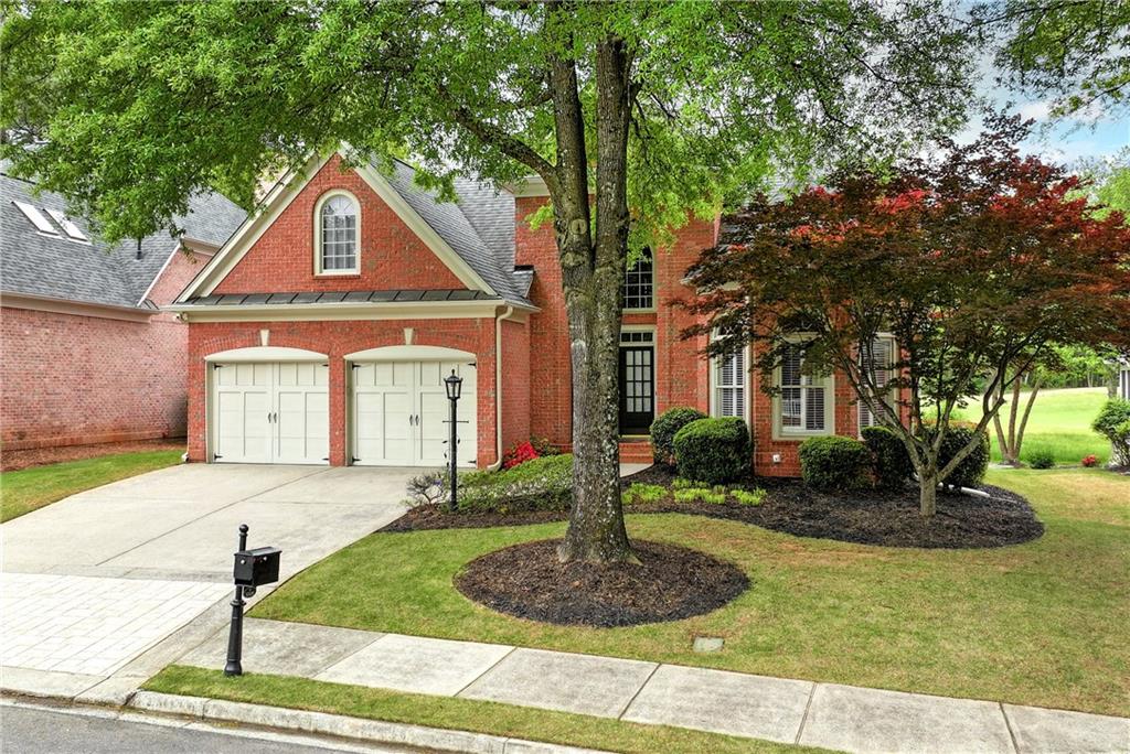 5309 Davenport Manor