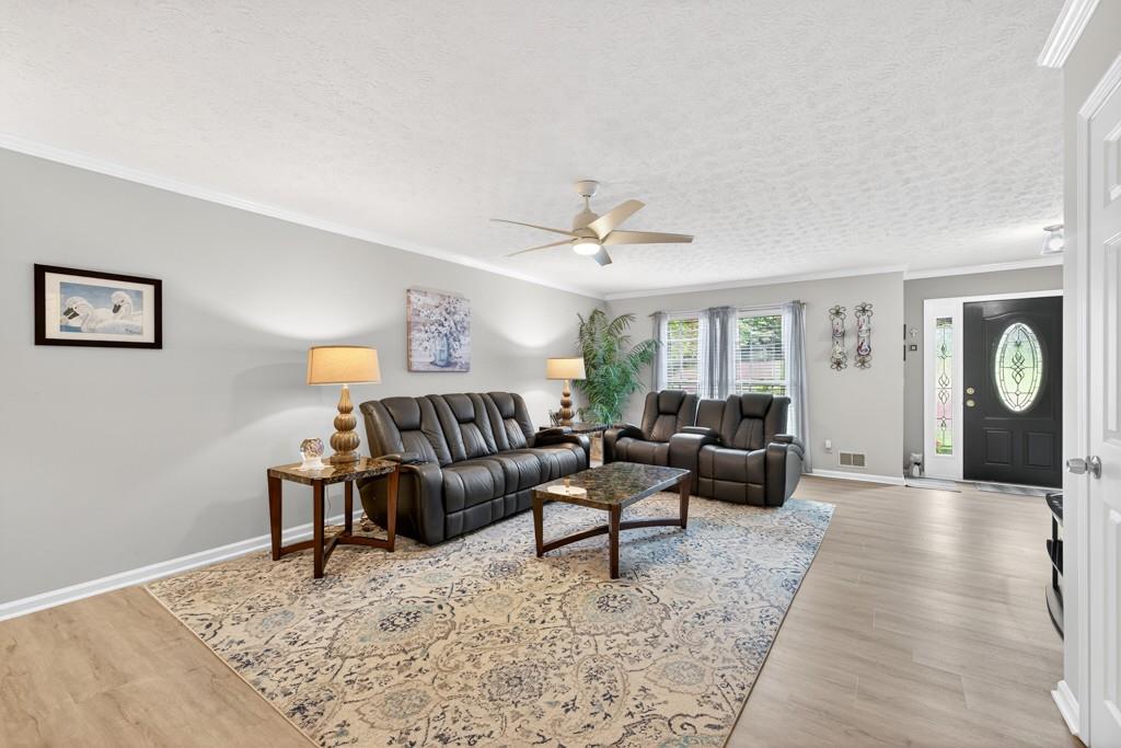 180 Timber Oak Cove
