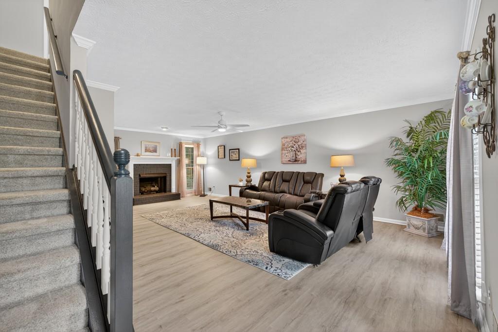 180 Timber Oak Cove