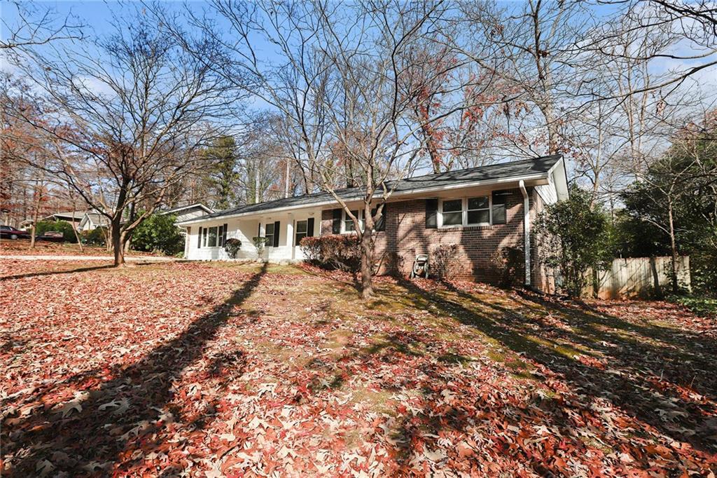 558 Dorsey Circle SW