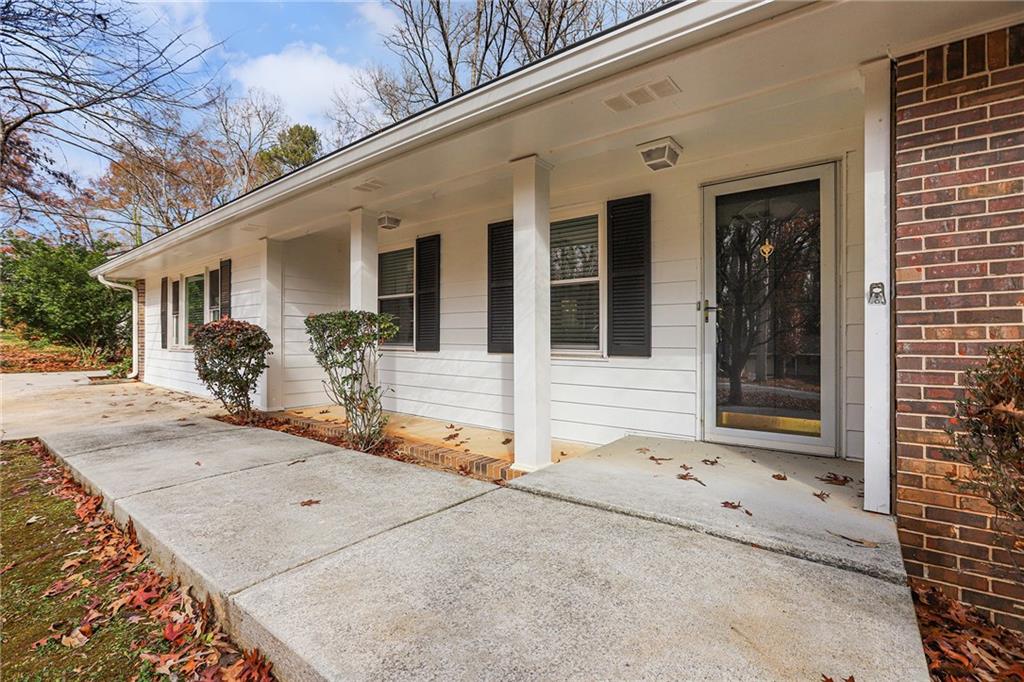 558 Dorsey Circle SW