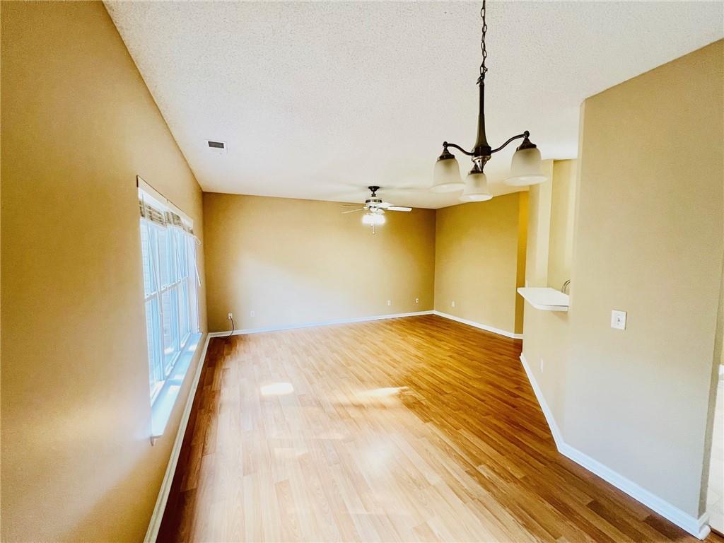 98 Eagle Glen Drive NE