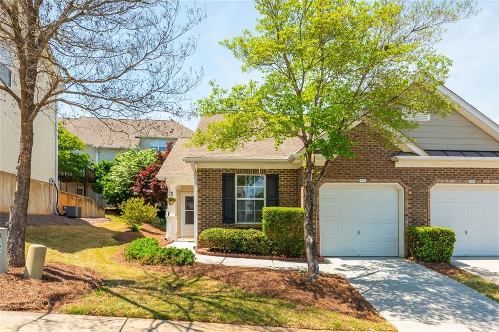 407 Red Coat Lane, Woodstock, Georgia image 2