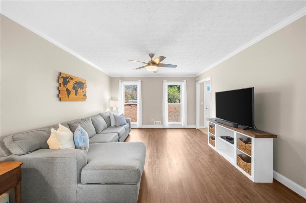 5042 Waterford Drive SW