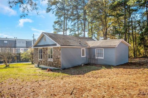 A home in Ellenwood