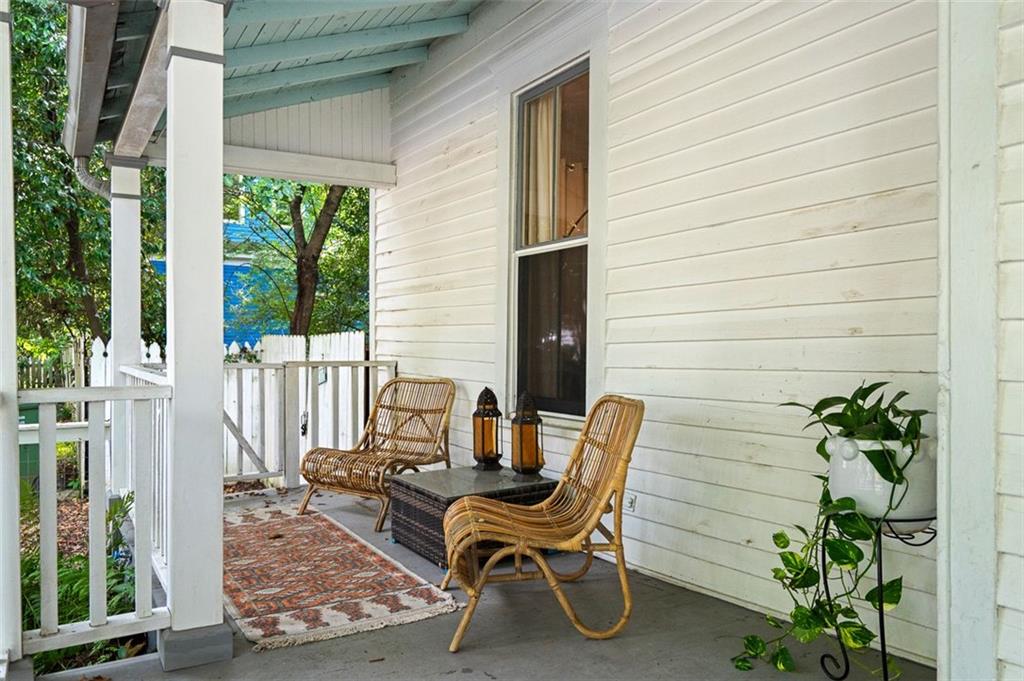 215 ESTORIA Street SE