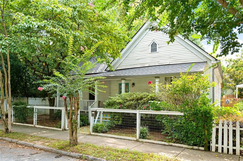 215 ESTORIA Street SE