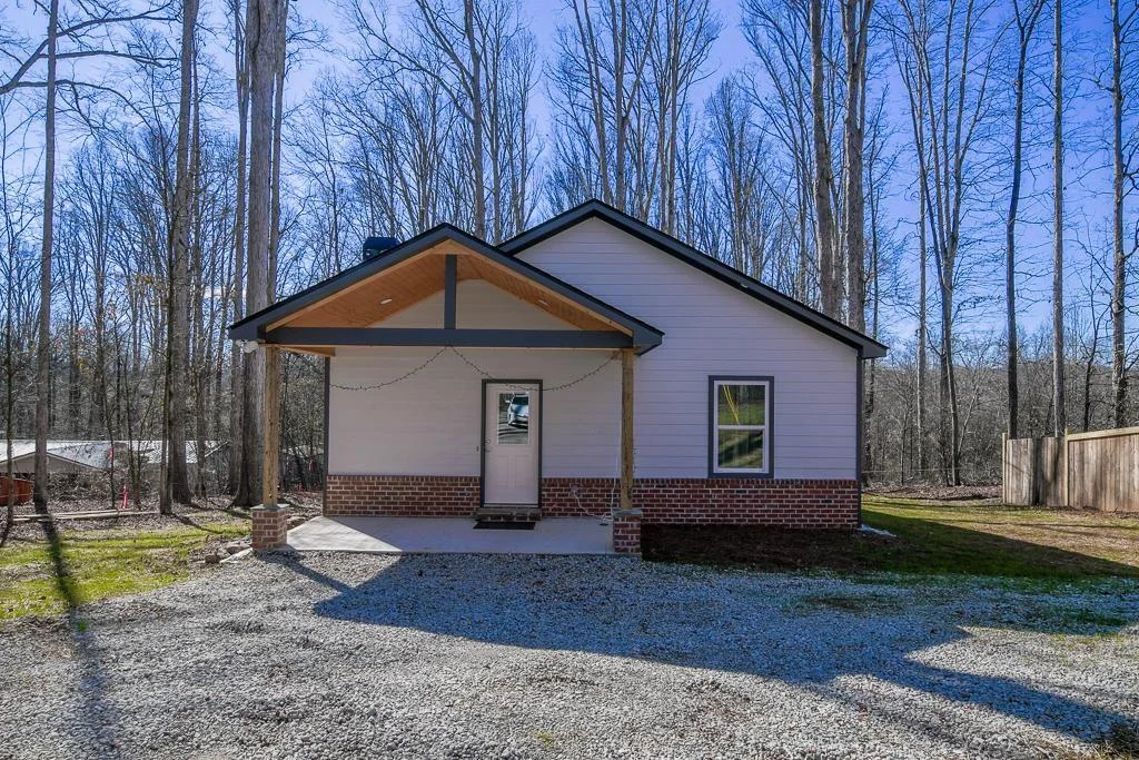 1020 Riverbend