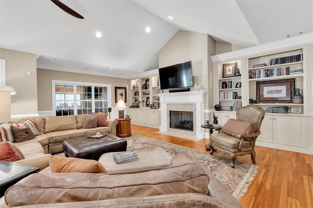 226 Maplecrest Lane